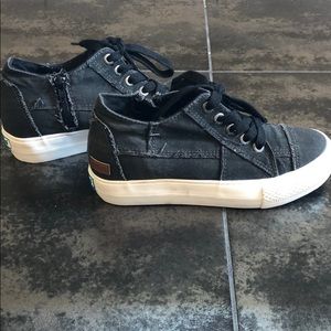 Blowfish half top sneaker